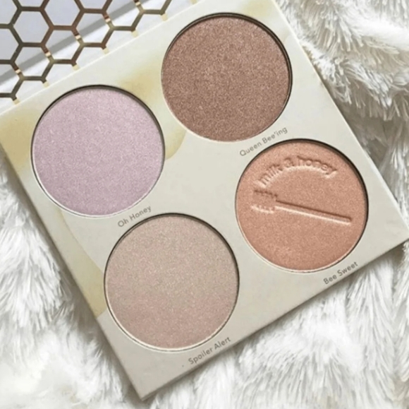 Milk and Honey Highlighter palette - Picture 2 of 3